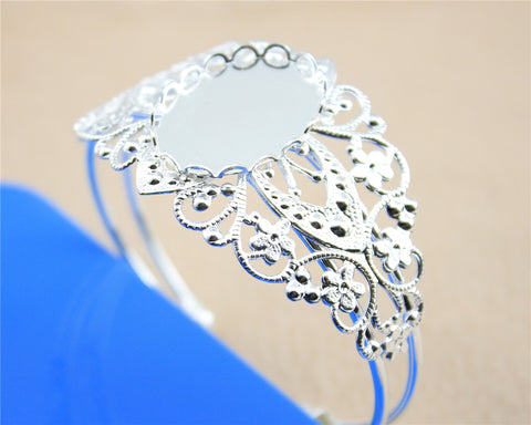 Fashion bracelet for the most beautiful women current